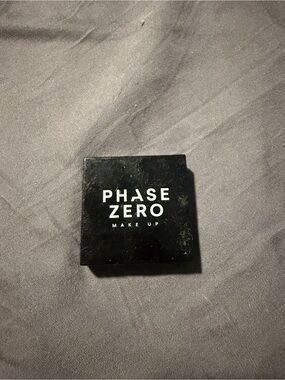 Phase Zero Mike Up Eyeshadow Palette — velvet